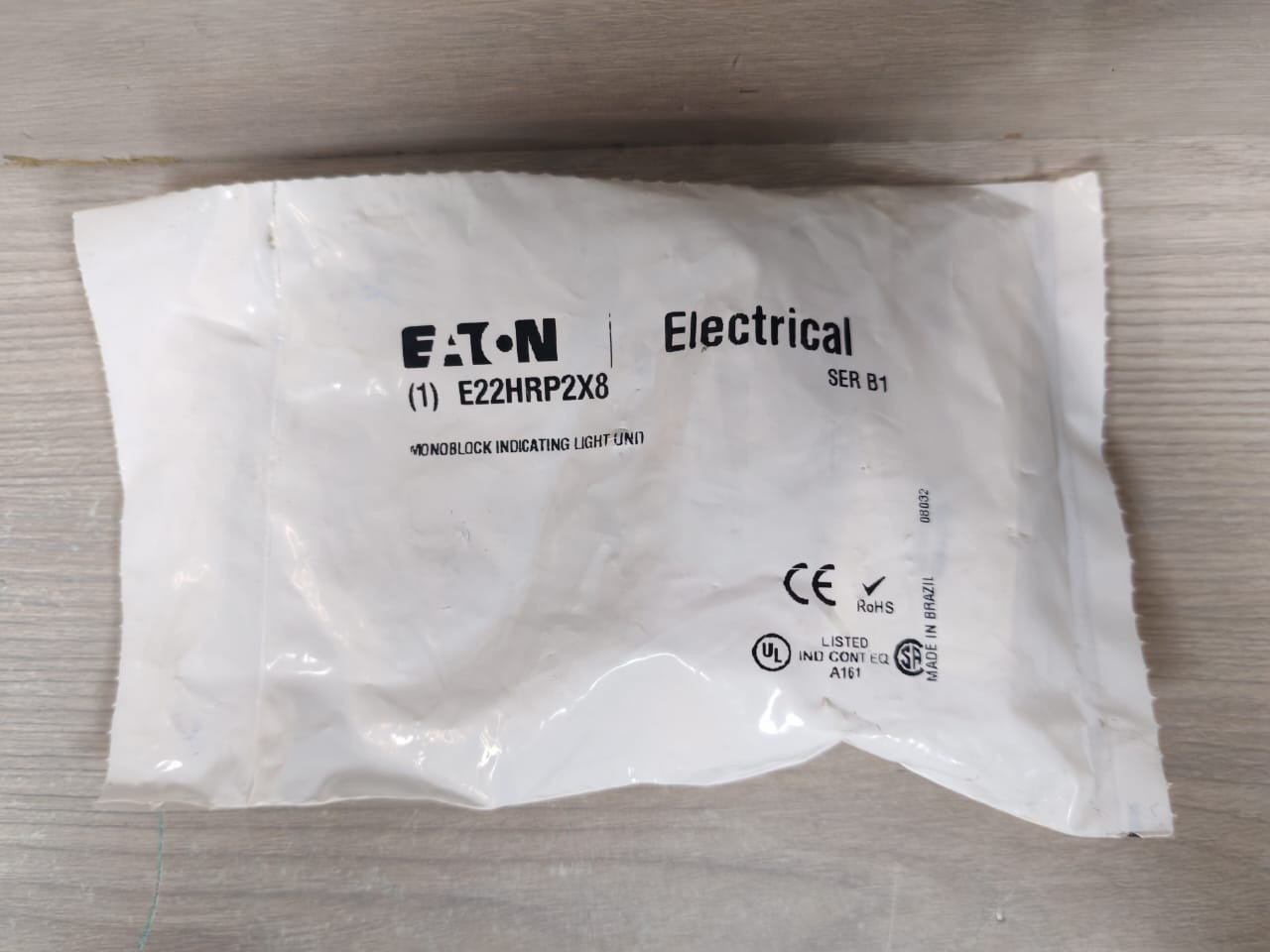 Eaton E22HRP2X8 Eaton Cutler-Hammer E22HRP2X8 Red Monoblock Indicating Light Unit 9