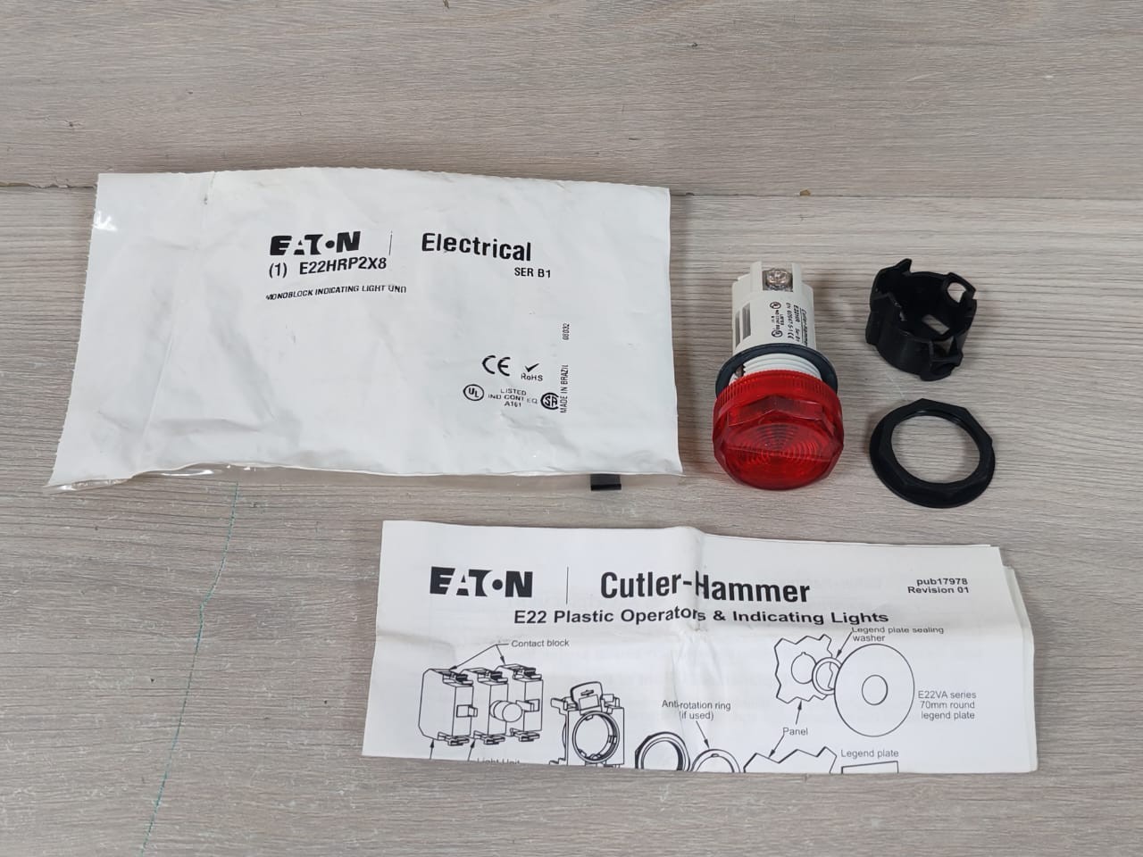 Eaton Cutler-Hammer E22HRP2X8 Red Monoblock Indicating Light Unit