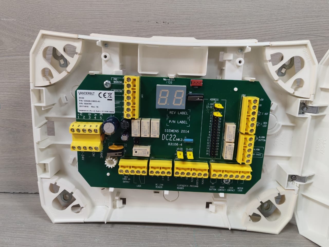 VANDERBILT P/N: V24246-C8503-A1 REV.16 VANDERBILT DC22 MKIII P/N: V24246-C8503-A1 REV.16 DOOR CONTROLLER 8