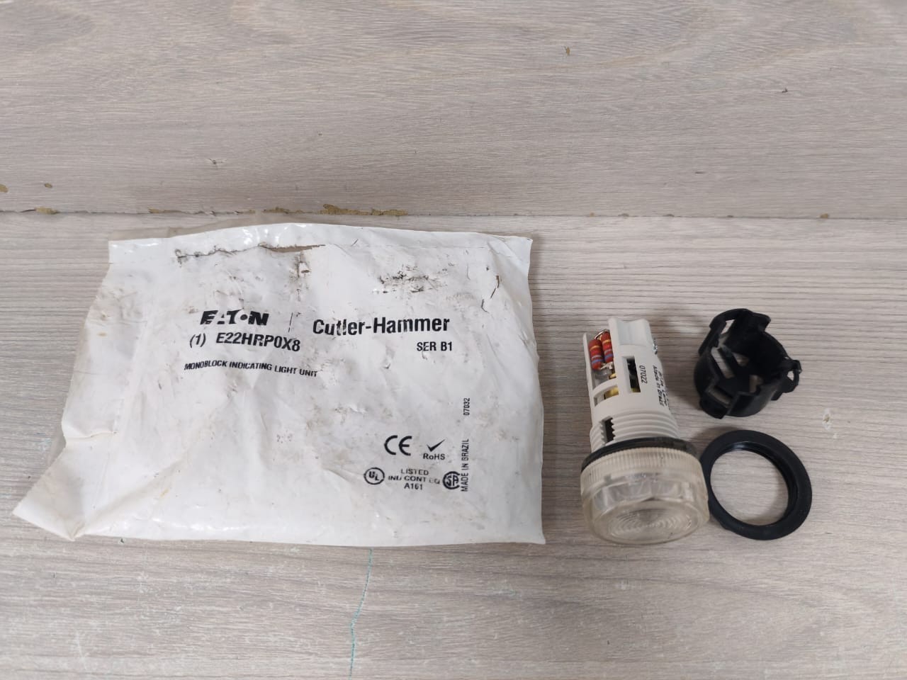 Eaton Cutler-Hammer E22HRP0X8 White Monoblock Indicating Light Unit