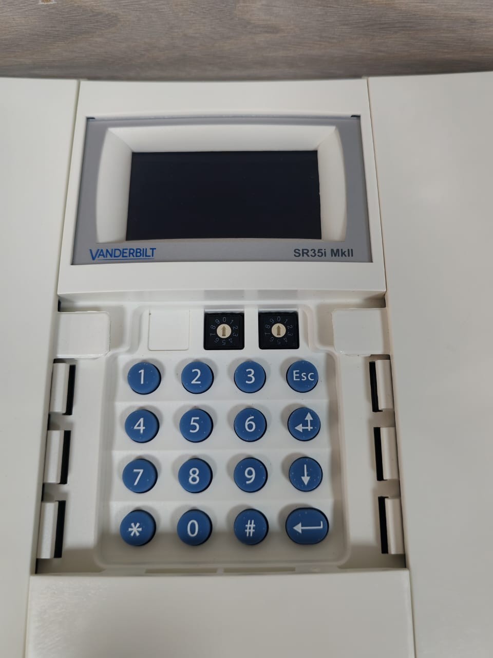 VANDERBILT PN:V54507-C1-A2 HW VER.8 VANDERBILT SR35i MKII 8 DOORS PN:V54507-C1-A2 HW VER.8 SEGMENT CONTROLLER 5