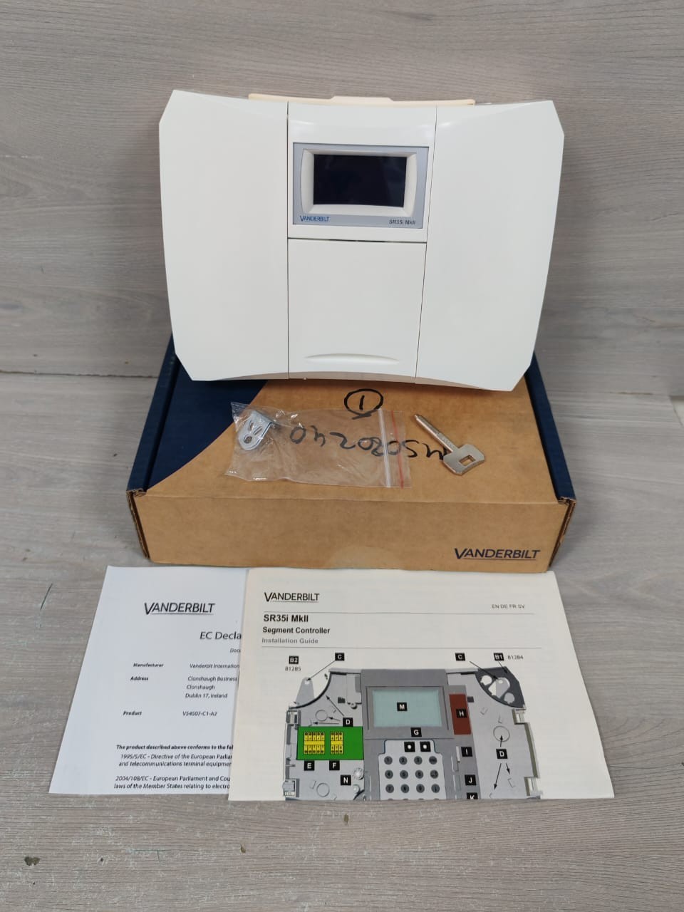 VANDERBILT SR35i MKII 8 DOORS PN:V54507-C1-A2 HW VER.8 SEGMENT CONTROLLER