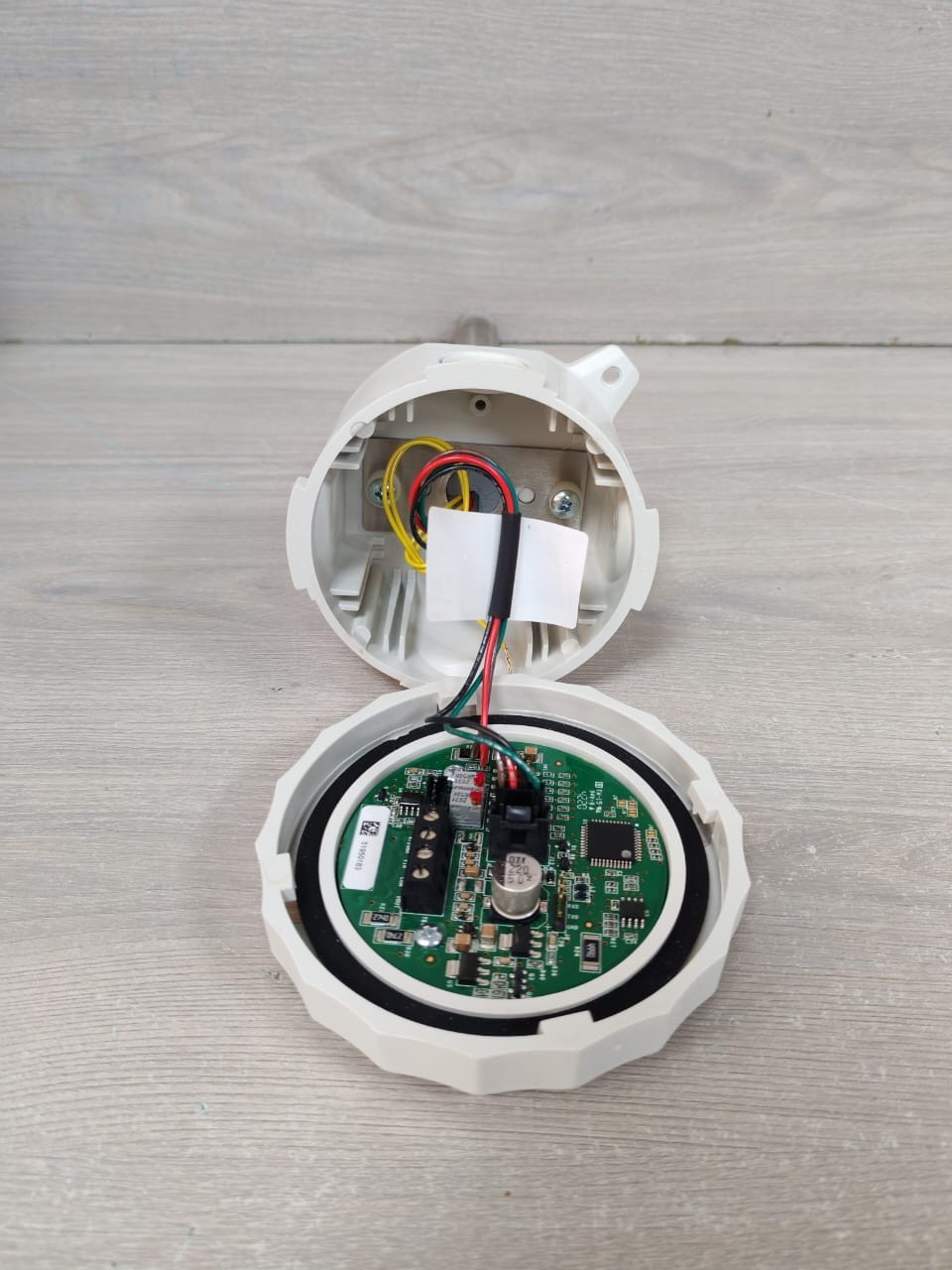 ALERTON /TREND RH-115P-NA-DC-HT ALERTON /TREND RH-115P-NA-DC-HT SERIES DUCT HUMIDITY TRANSMITTER 10VDC 6