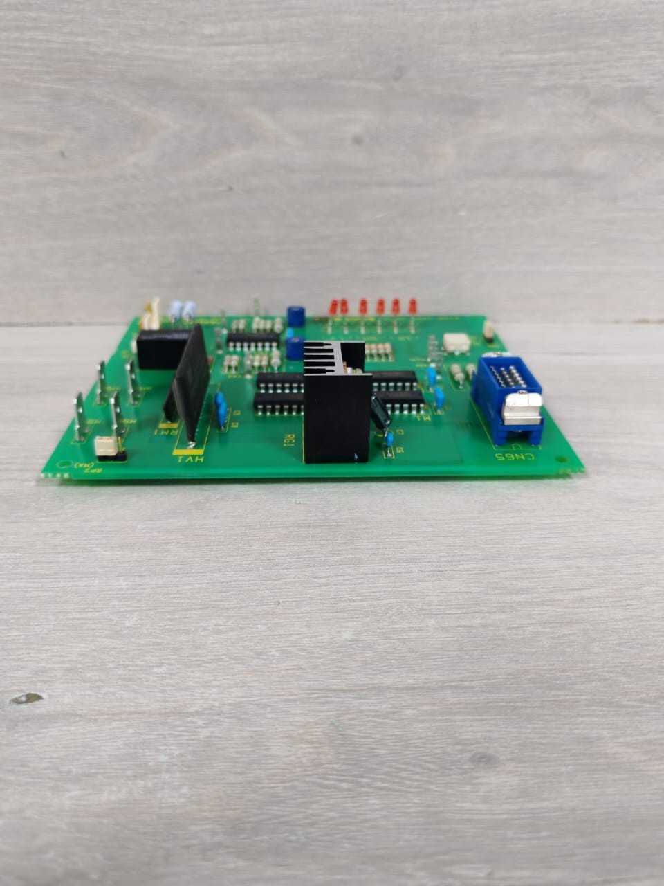 FANUC A320-1600-T672/04 FANUC A16B-1600-0670 05B / A320-1600-T672/04 PCB Card 6