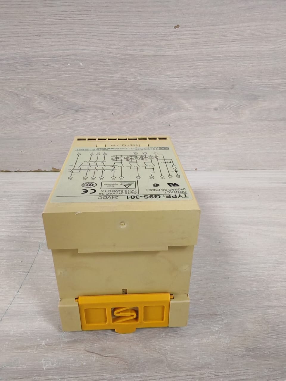 Omron G9S301 Omron G9S-301 DC24V Safety Relay Unit 240VAC 3