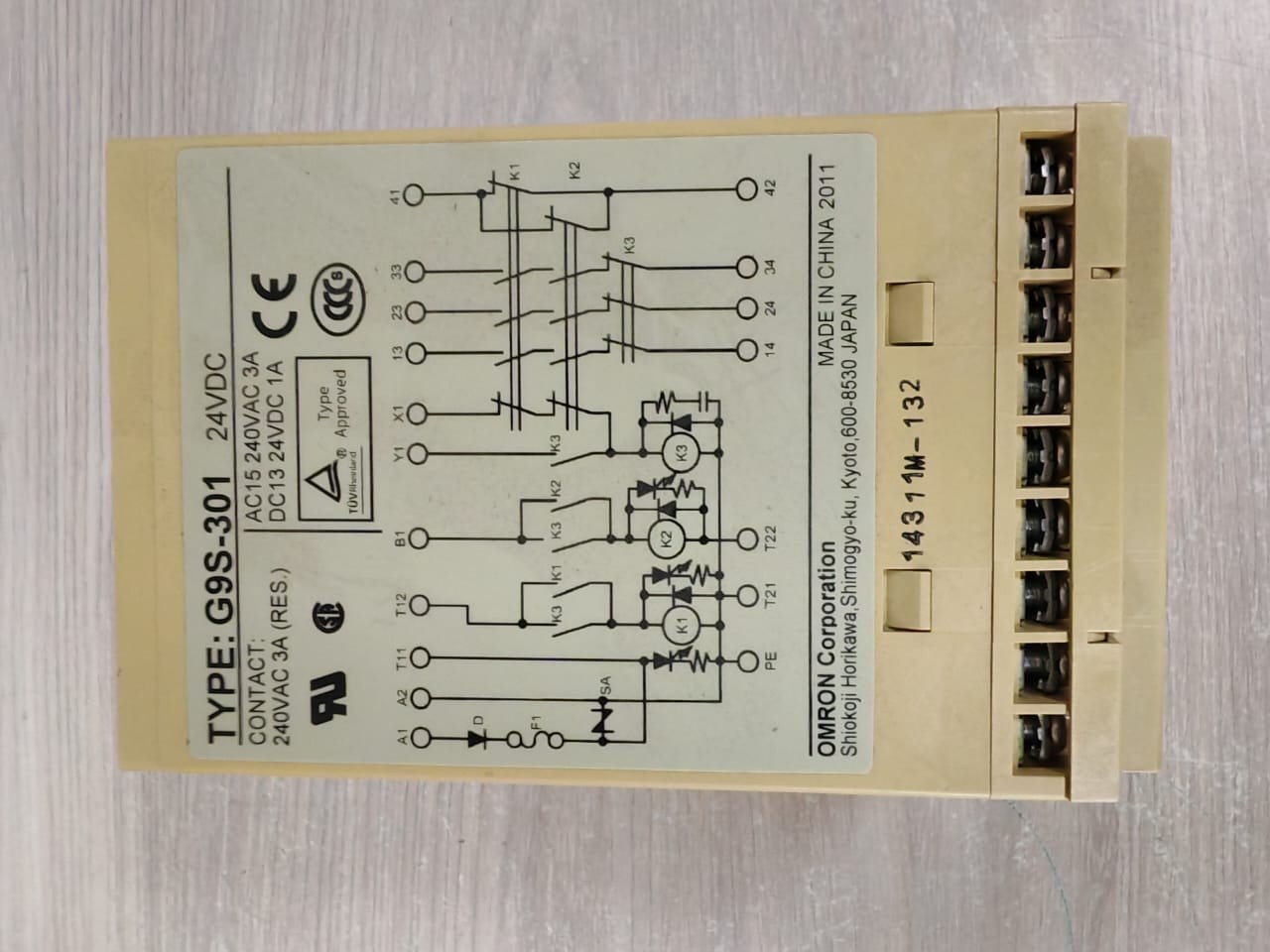 Omron G9S301 Omron G9S-301 DC24V Safety Relay Unit 240VAC 4