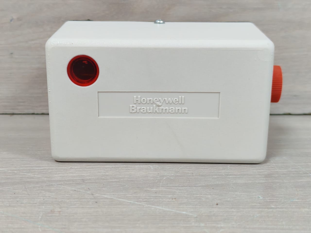 Honeywell Z108/Z108-BA HONEYWELL BRAUKMANN Z108/Z108-BA ELECTRIC THERMAL VALVE ACTUATOR 2