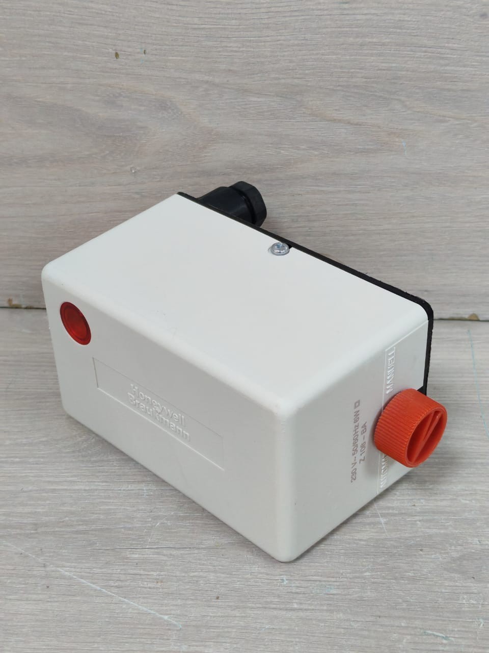 Honeywell Z108/Z108-BA HONEYWELL BRAUKMANN Z108/Z108-BA ELECTRIC THERMAL VALVE ACTUATOR 4