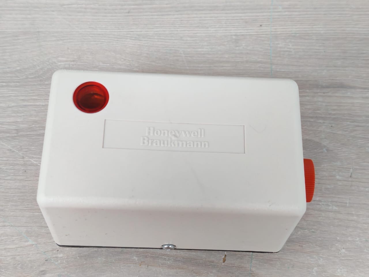 Honeywell Z108/Z108-BA HONEYWELL BRAUKMANN Z108/Z108-BA ELECTRIC THERMAL VALVE ACTUATOR 5