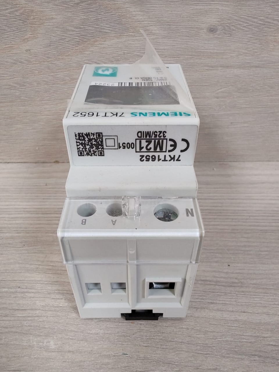 Siemens 7KT1652 SIEMENS 7KT1652 POWER MONITORING DEVICE 8