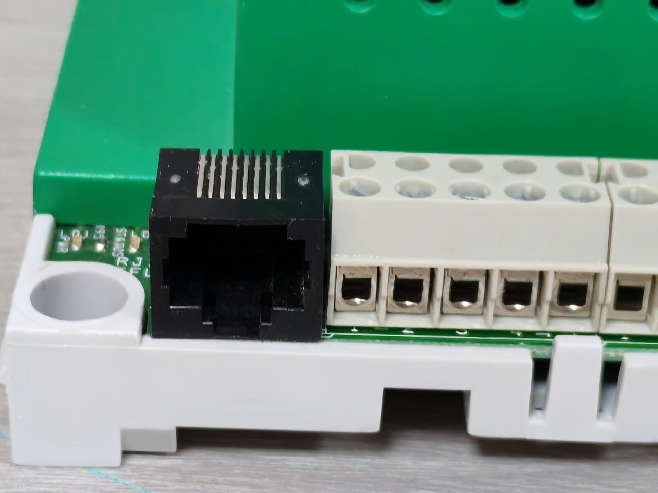 Neptronic EFC72-MT1 Neptronic NF EFC72-MT1 Fan Coil Controller 7
