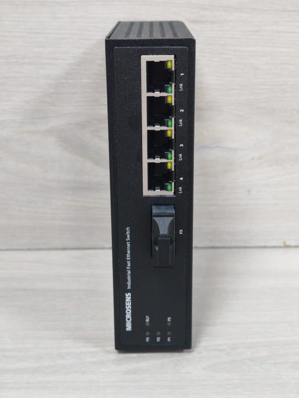 MICROSENS MS657104X MICROSENS MS657104X INDUSTRIAL FAST ETHERNET SWITCH 4X10/100T 1X100FX 12-58VDC 3