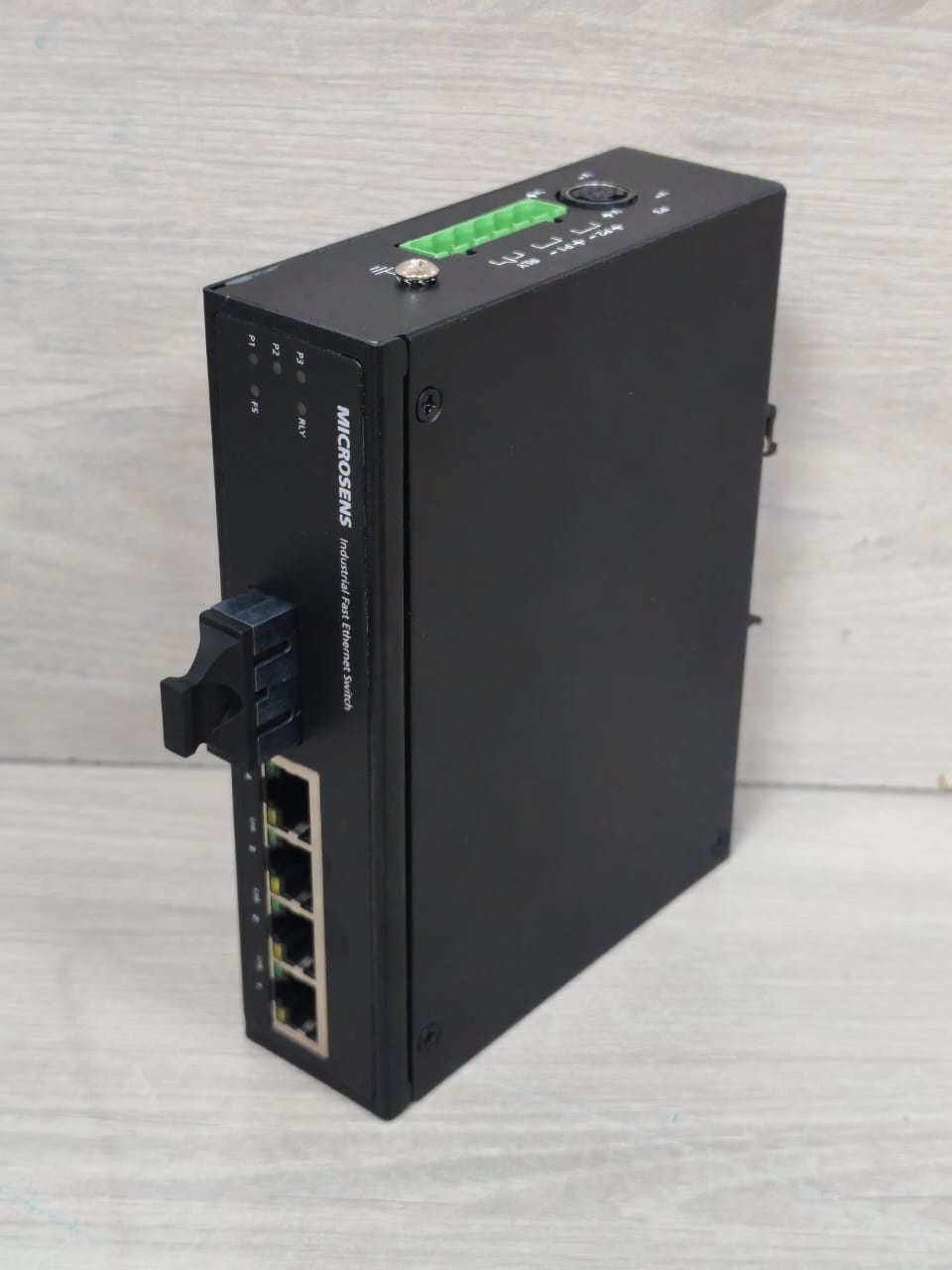 MICROSENS MS657104X MICROSENS MS657104X INDUSTRIAL FAST ETHERNET SWITCH 4X10/100T 1X100FX 12-58VDC 7