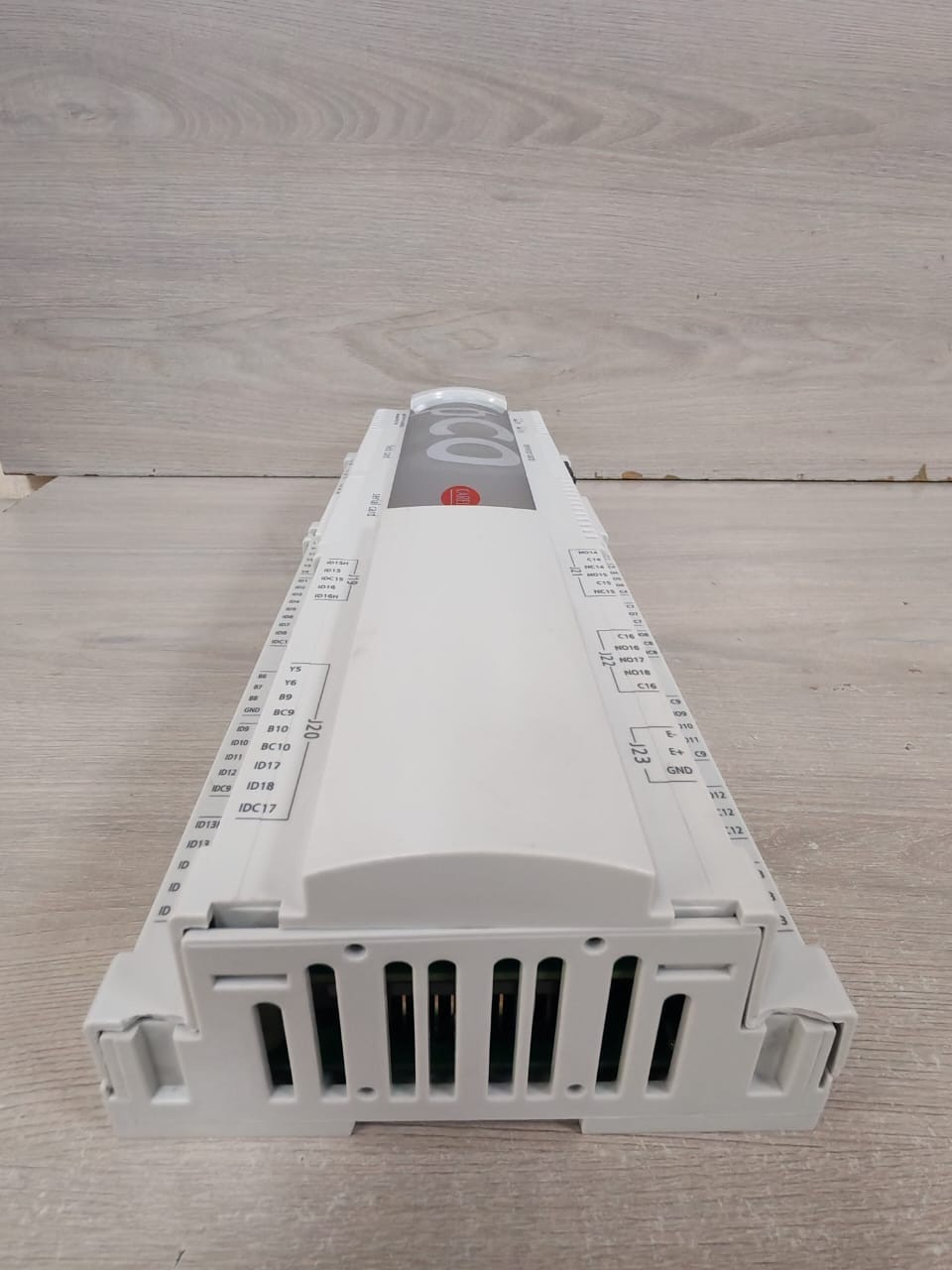 Carel PCO3000AL0 Carel PCO3000AL0 REV 2.011 Programmable Controller 8