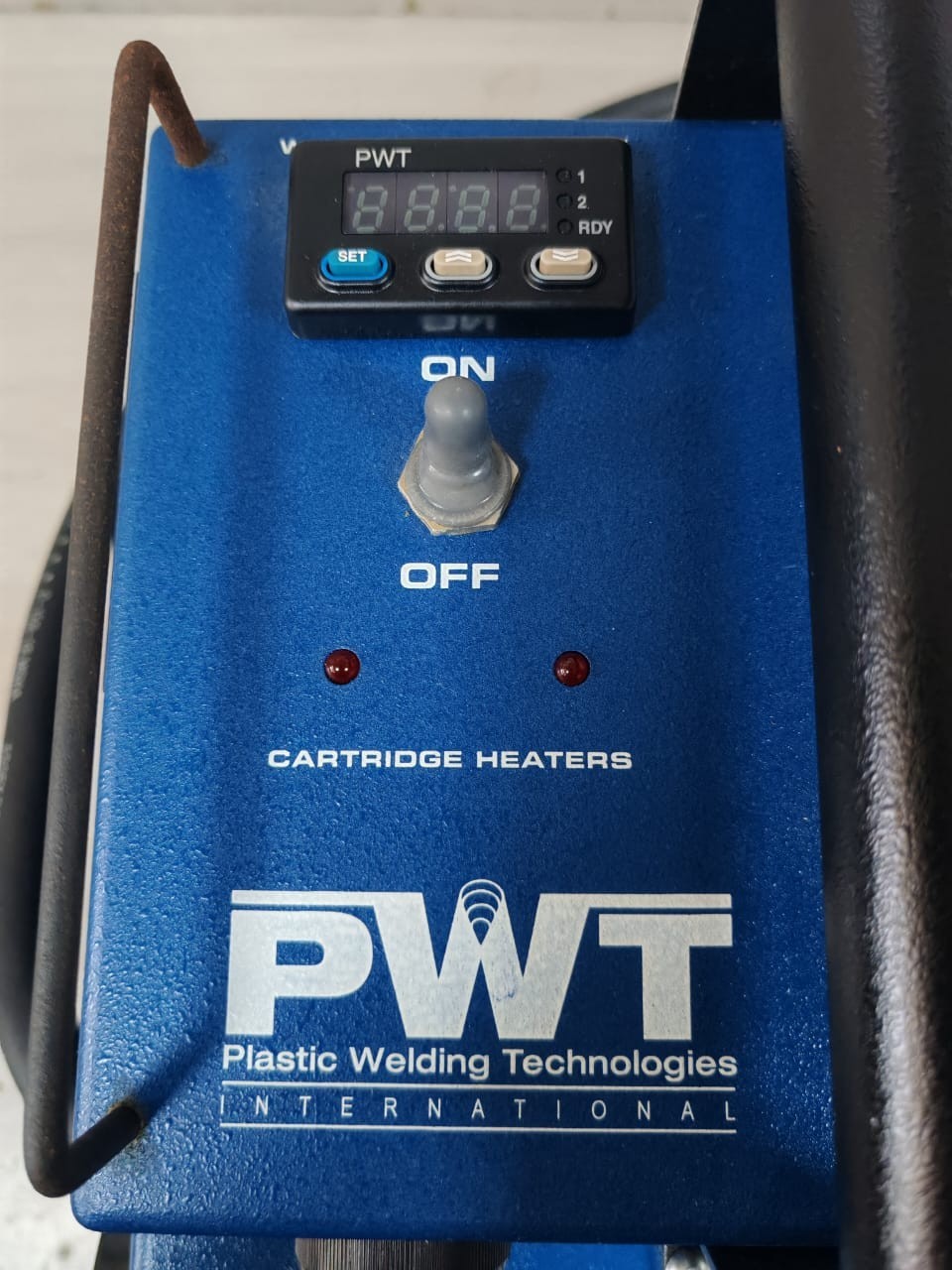 PLASTIC WELDING TECHNOLOGIES WEDGE-IT 2000 SERIES 836-5940 PWT WEDGE-IT 2000 SERIES 836-5940 TEMPERATURE & SPEED CONTROL 5