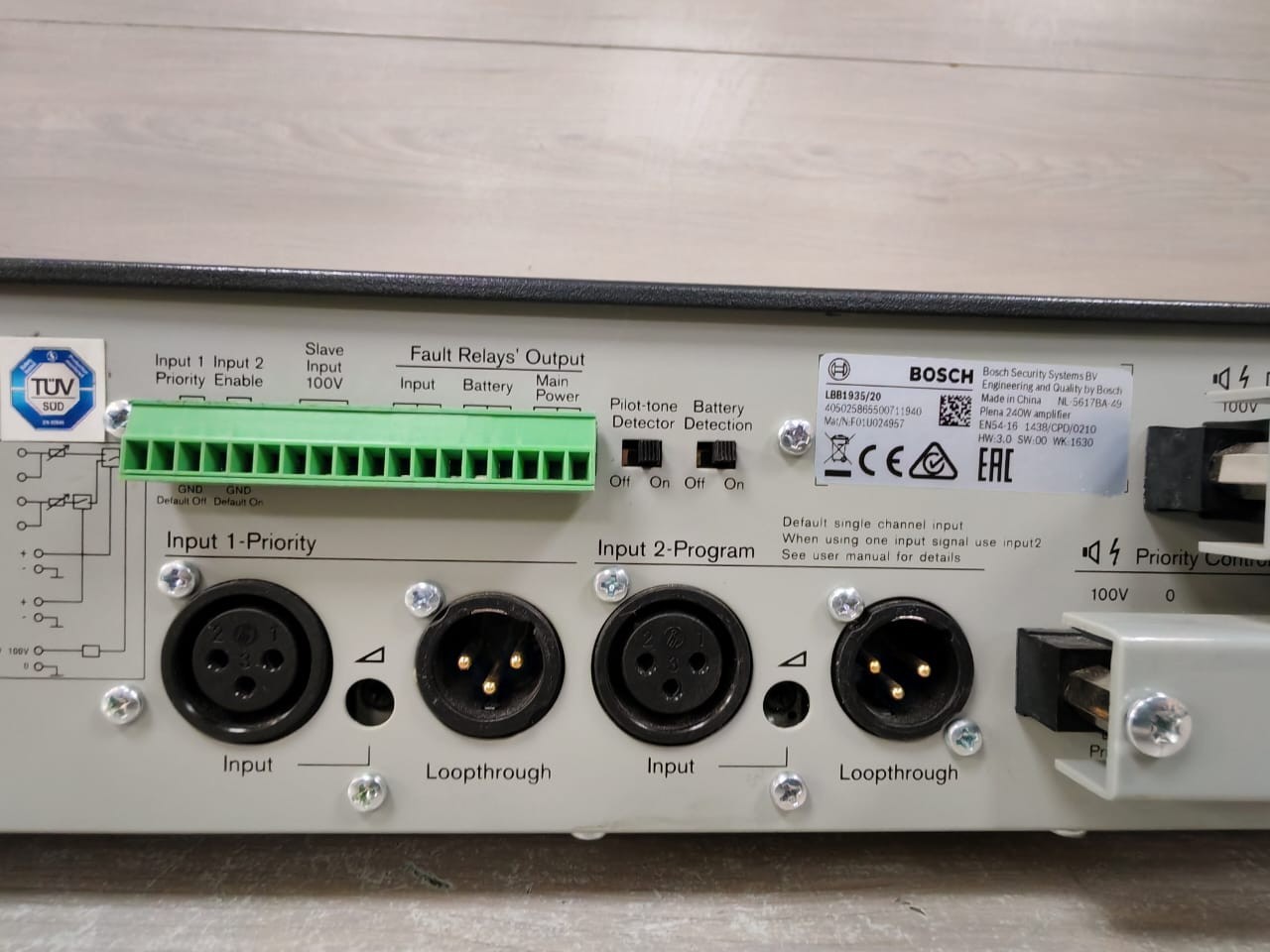Bosch F01U024957 Bosch LBB1935/20 Plena Power Amplifier F01U024957 5