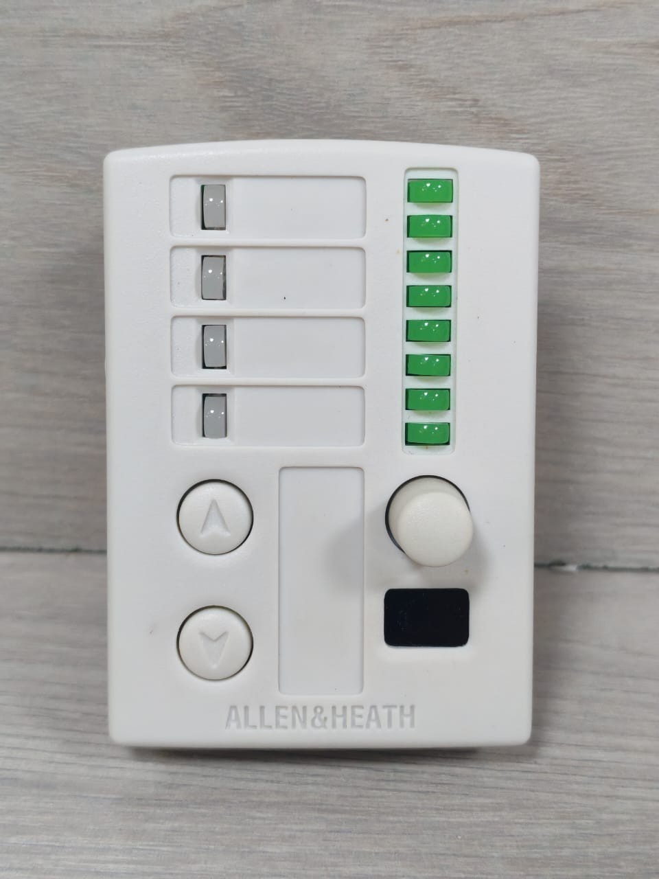 ALLEN & HEATH PL-4/UK ALLEN & HEATH PL-4/UK REMOTE CONTROL WALLPLATE 2