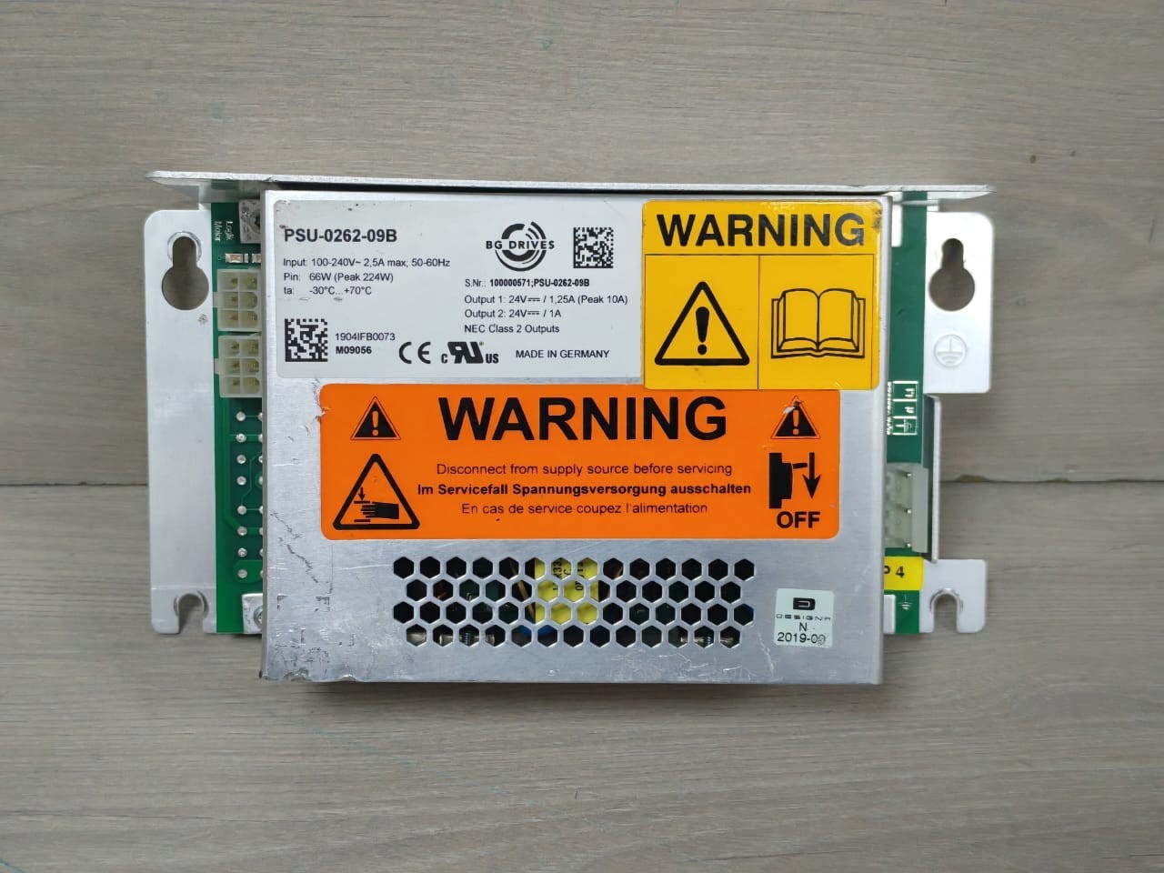 BG DRIVES PSU-0262-09B POWER MAGNETIC AUTO CONTROLLER 100-240V
