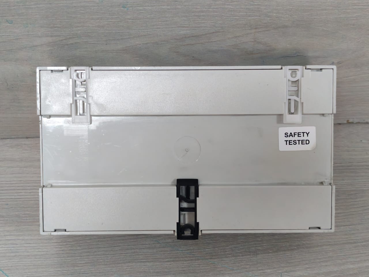 Helvar 474 Helvar 474 Ballast Controller 100-240 Vac 7
