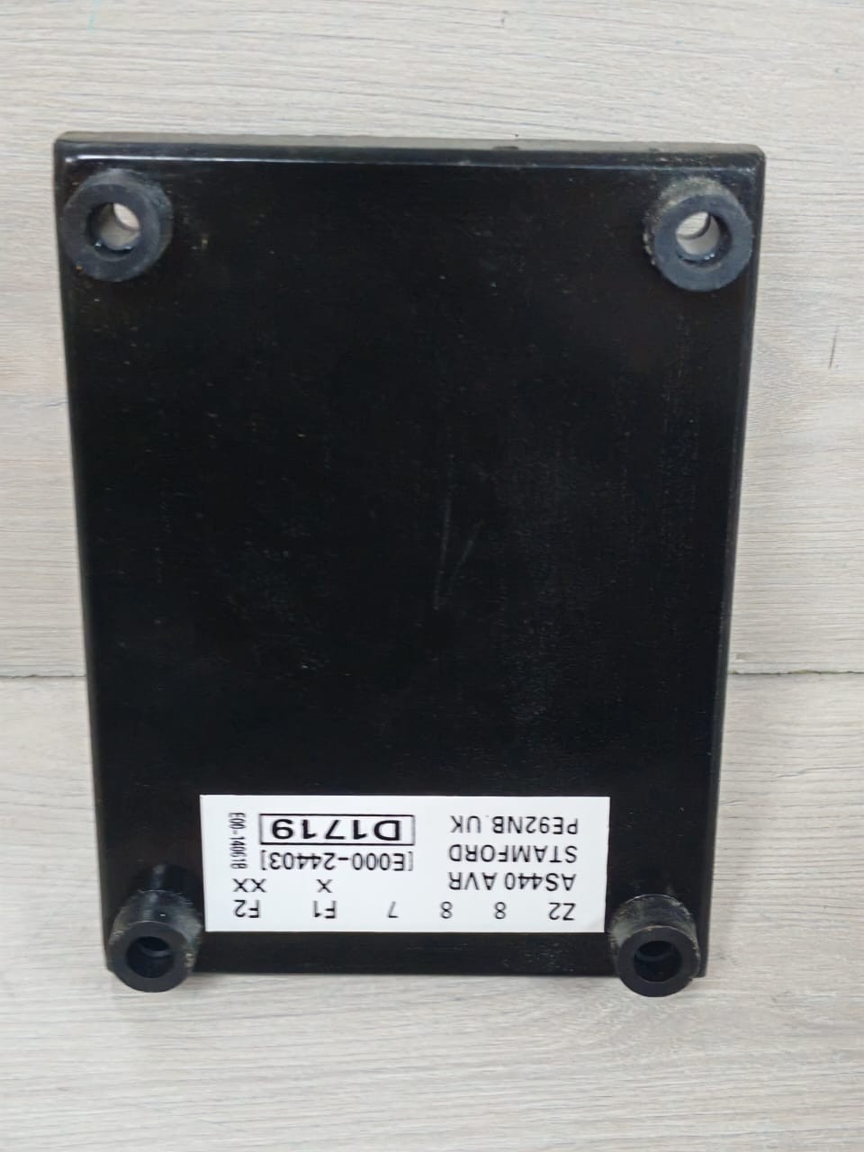 Unbranded AS440 AVR AS440 Automatic Voltage Regulator E000-24403 LIVE TERMINALS AND HEATSINK 9