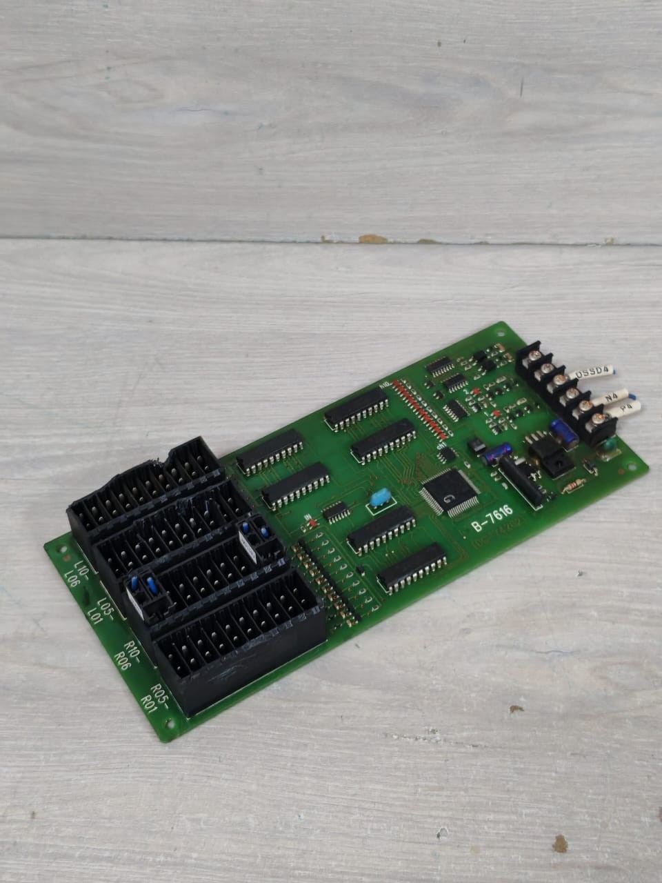 Unbranded B-7616 / DG-74202 B-7616 / DG-74202 Printed Circuit Board 3