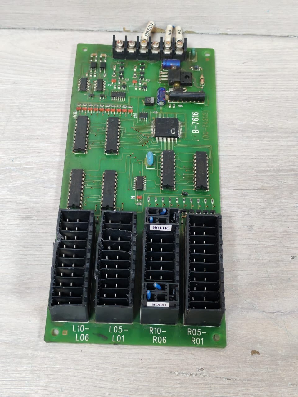 Unbranded B-7616 / DG-74202 B-7616 / DG-74202 Printed Circuit Board 7