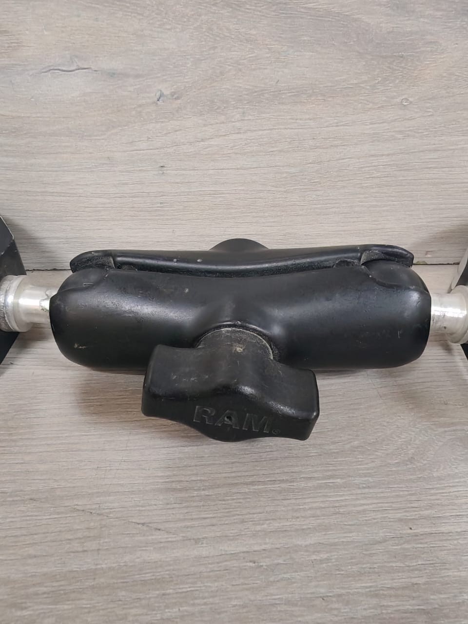 Topcon 60290 TOPCON BRACKET METAL POLE MOUNT ATTACHMENT CLAMP HOLDER P/N: 60290 3
