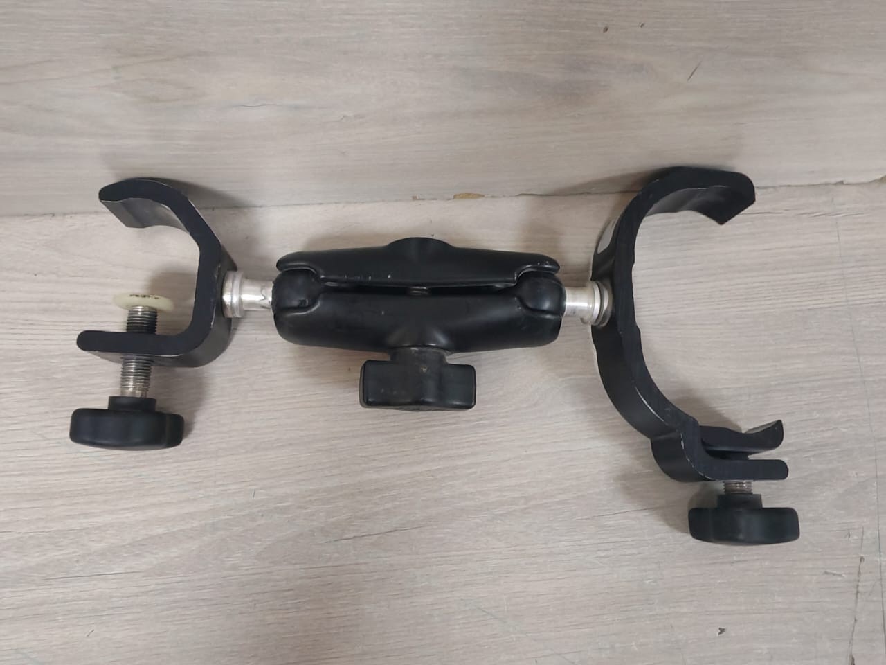 Topcon 60290 TOPCON BRACKET METAL POLE MOUNT ATTACHMENT CLAMP HOLDER P/N: 60290 4