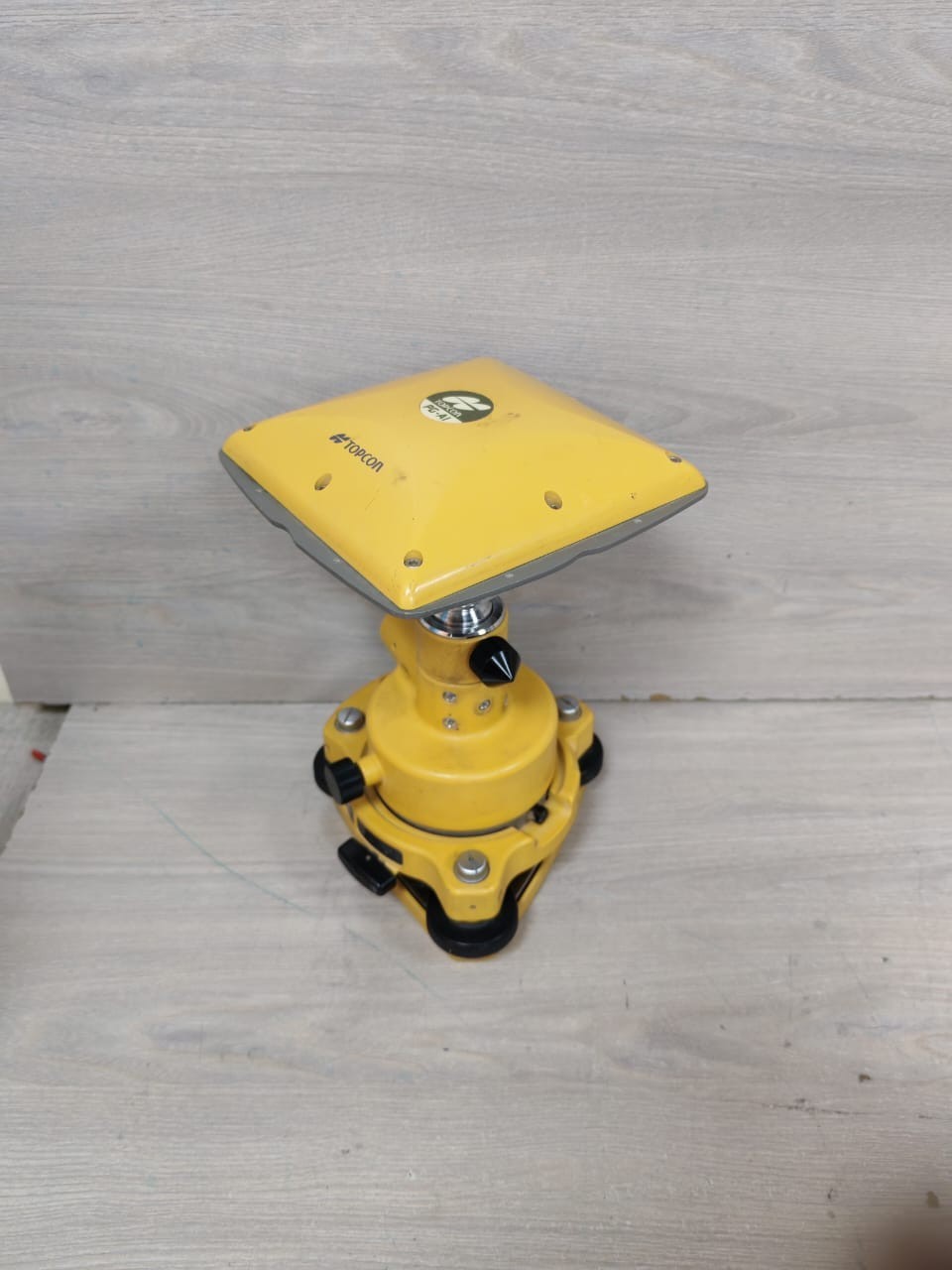 Topcon PG-A1 TOPCON PG-A1 P/N:01-840201-06 GPS DUAL FREQUENCY ANTENNA 5