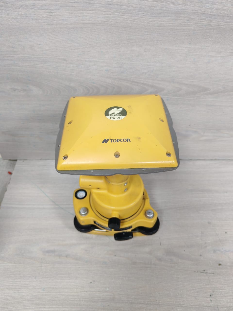 Topcon PG-A1 TOPCON PG-A1 P/N:01-840201-06 GPS DUAL FREQUENCY ANTENNA 6