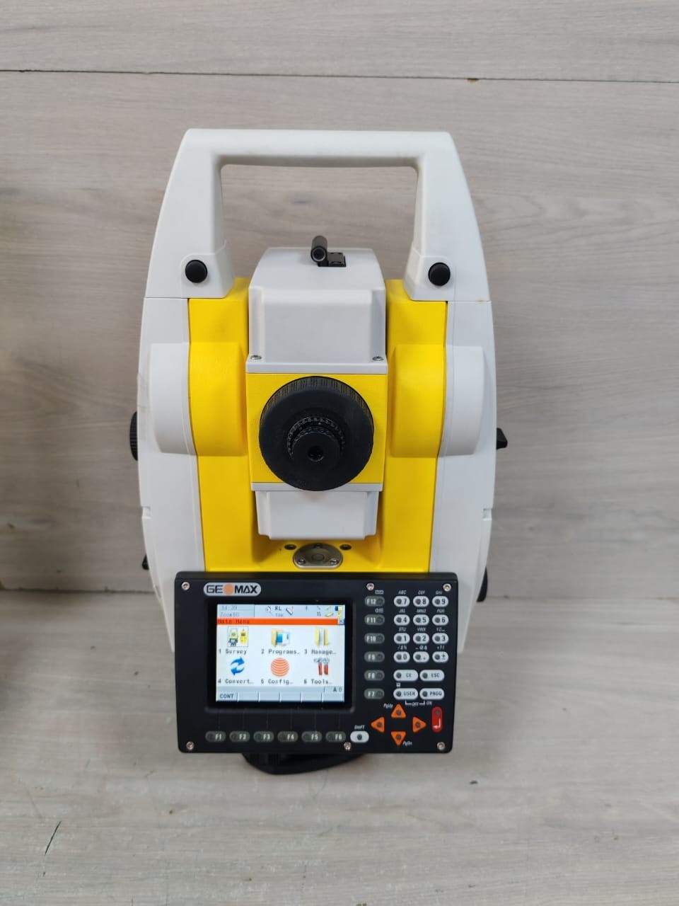 GEOMAX ZOOM-80 GEOMAX ZOOM 80 S 2 A10 ROBOTIC TOTAL STATION 2