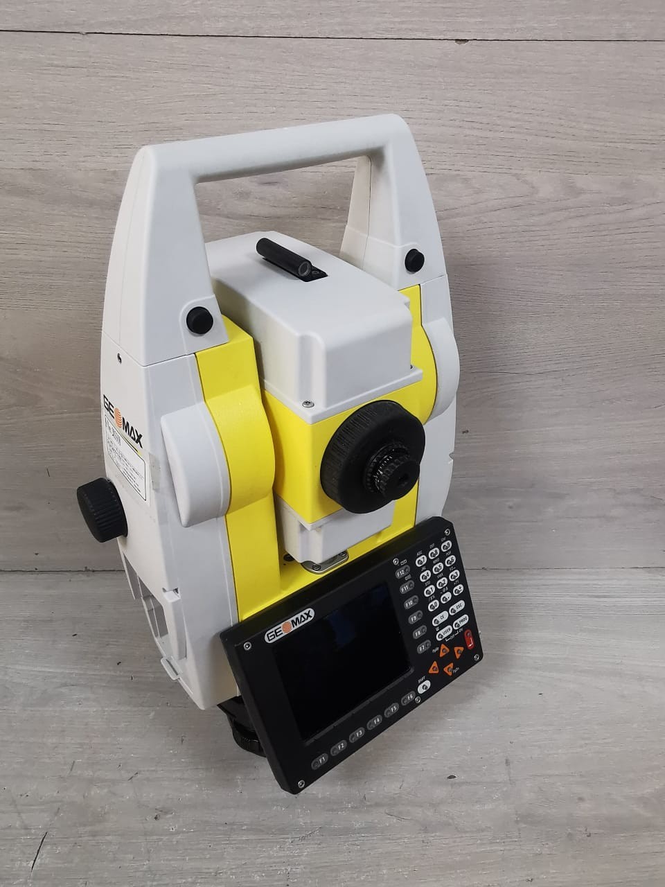 GEOMAX ZOOM-80 GEOMAX ZOOM 80 S 2 A10 ROBOTIC TOTAL STATION 9