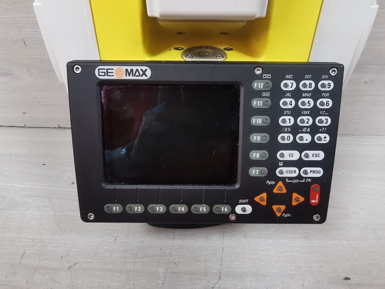 GEOMAX ZOOM-80 GEOMAX ZOOM 80 S 2 A10 ROBOTIC TOTAL STATION 10