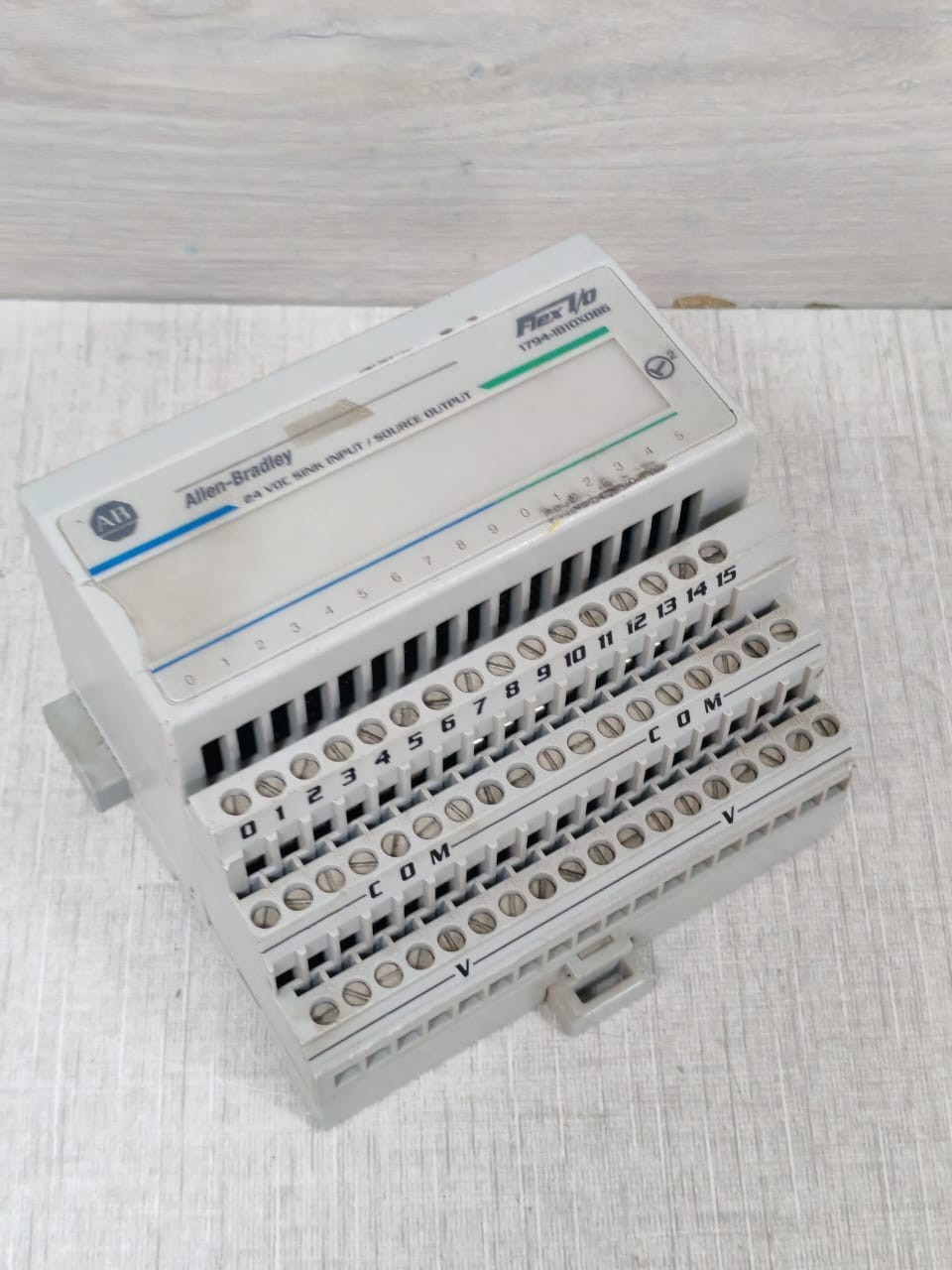 Allen-Bradley 1794-IB10X0B6 /1794-TB3 SER.A ALLEN-BRADLEY 1794-IB10X0B6 /1794-TB3 SER.A FLEX I/O DIGITAL MODULE 4