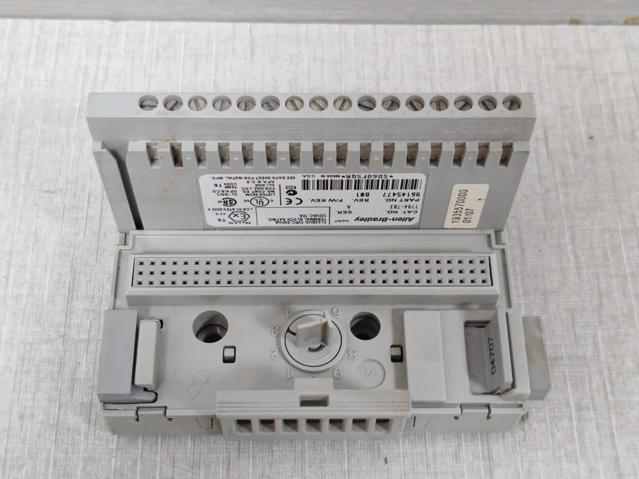 Allen-Bradley 1794-IB10X0B6 /1794-TB3 SER.A ALLEN-BRADLEY 1794-IB10X0B6 /1794-TB3 SER.A FLEX I/O DIGITAL MODULE 10