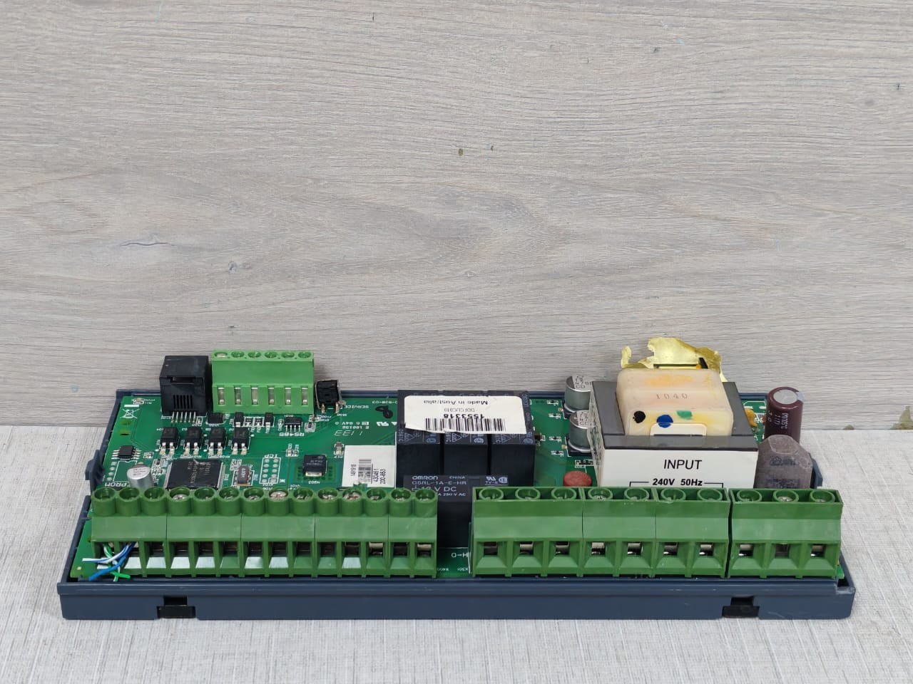 Philips Dynalite 240-528-03 Philips Dynalite DDFCUC010 Fan Coil Controller 240-528-03 -without front cover 5