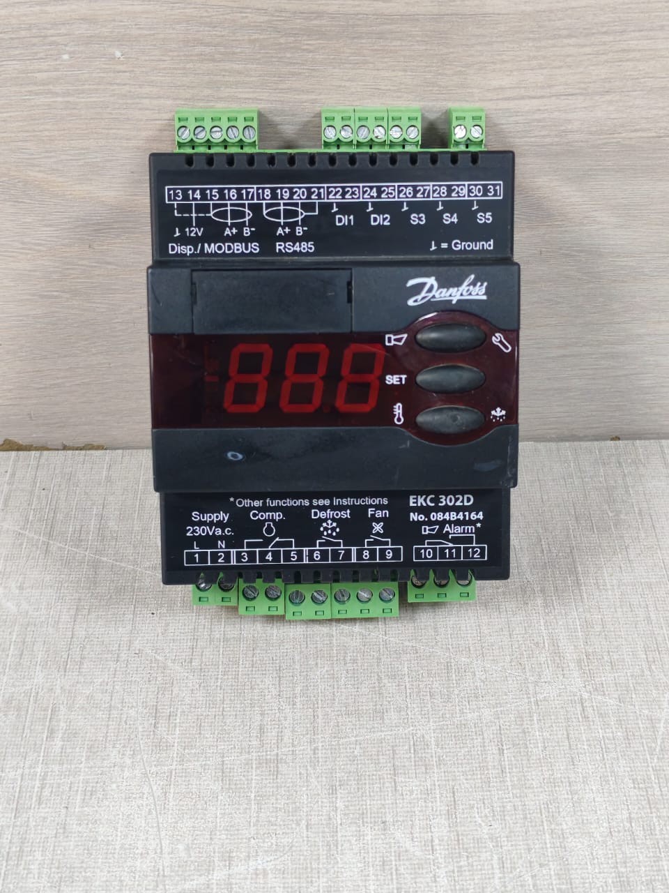 Danfoss ADAP-KOOL EKC 302D Temperature Controller 084B4164