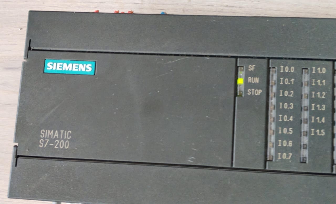 Siemens 6ES7 214-1AC01-0XB0 SIEMENS SIMATIC S7-200 CPU 214 6ES7 214-1AC01-0XB0 COMPACT UNIT E-STAND 06 2
