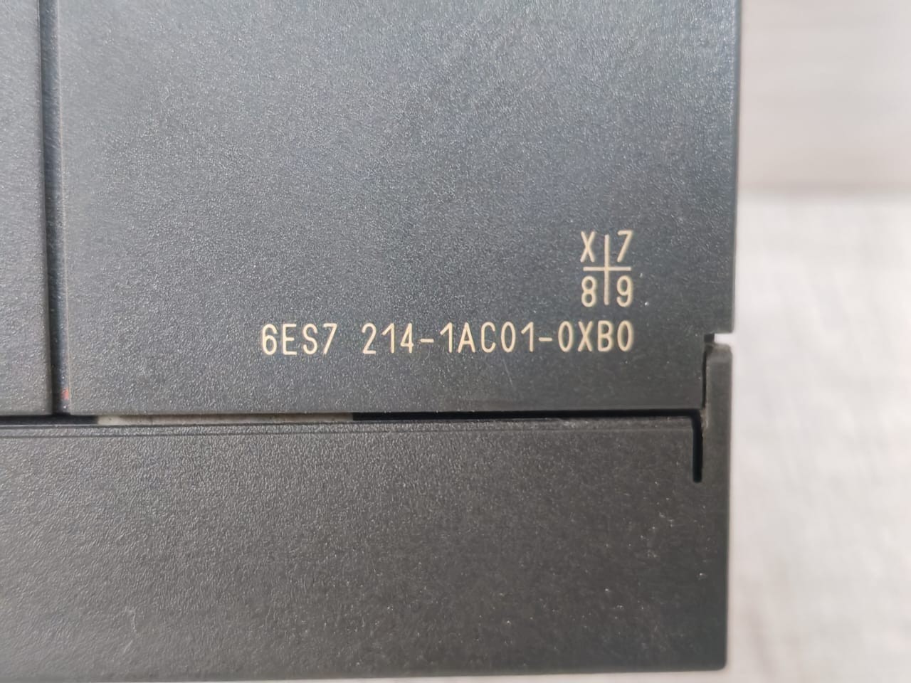 Siemens 6ES7 214-1AC01-0XB0 SIEMENS SIMATIC S7-200 CPU 214 6ES7 214-1AC01-0XB0 COMPACT UNIT E-STAND 06 6
