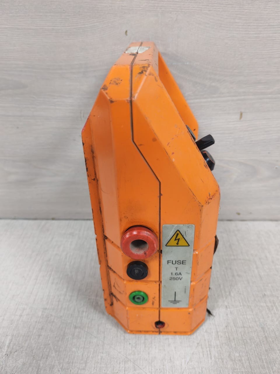 ELCOMETER ELCOMETER 136 ELCOMETER 136 DC PORTABLE HOLIDAY DETECTOR - WITHOUT BATTERY 8