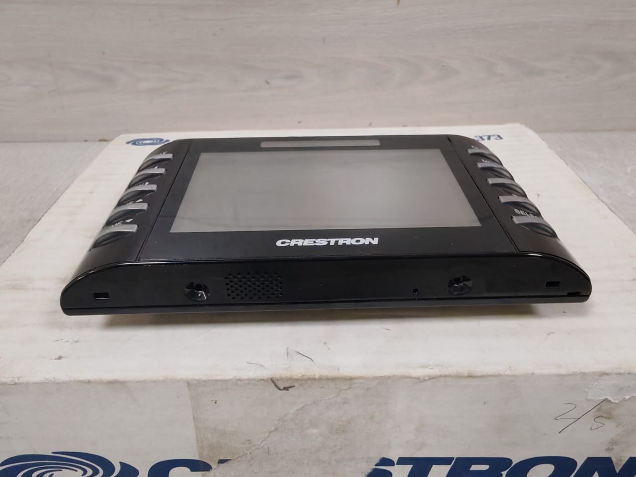 Crestron TPMC-4SM-B-S Crestron TPMC-4SM-B-S 4'3'' Room Scheduling Touch Screen 8