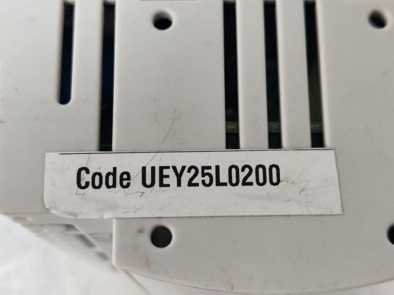 CAREL 98C615C075 REV.1.316 CAREL UEY25L0200 98C615C075 REV.1.316 UEY CONTROLLER 7