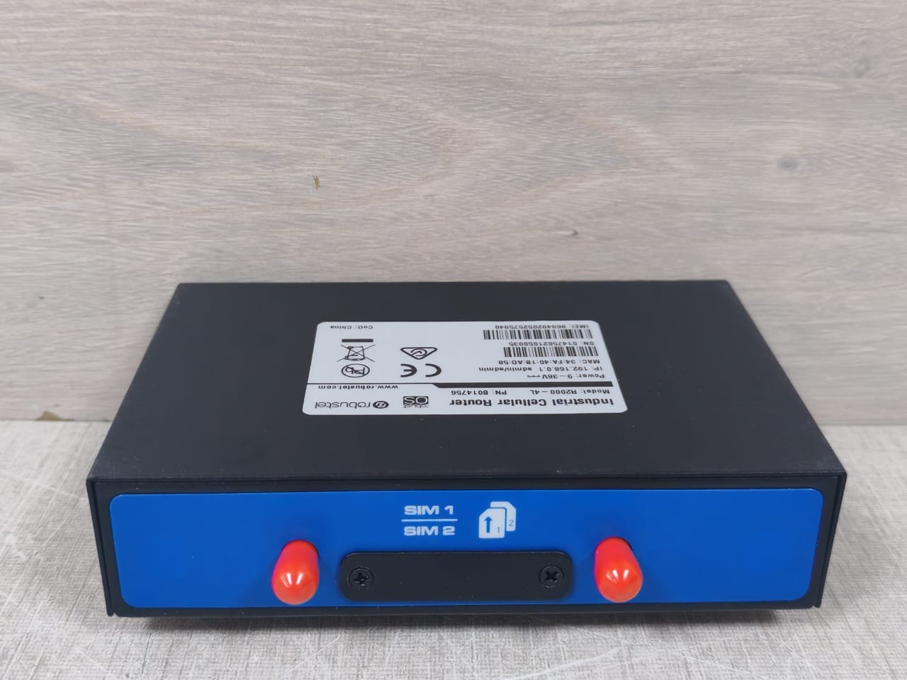Robustel B014756 Robustel R2000-4L Industrial Cellular Router B014756-without antenna 4