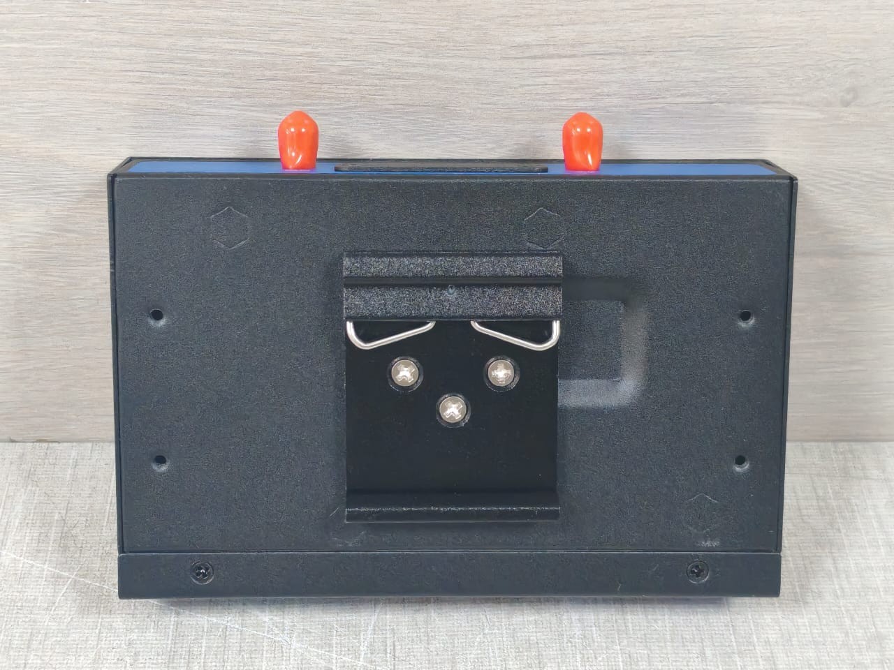 Robustel B014756 Robustel R2000-4L Industrial Cellular Router B014756-without antenna 7