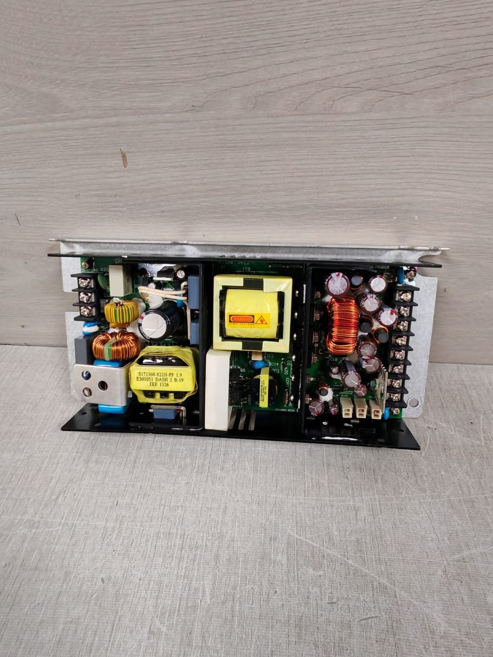 MAGIC POWER TECHNOLOGY MPI-822H MAGIC POWER TECHNOLOGY MPI-822H POWER SUPPLY 2
