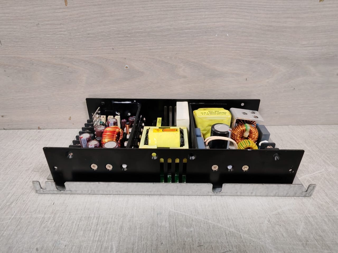 MAGIC POWER TECHNOLOGY MPI-822H MAGIC POWER TECHNOLOGY MPI-822H POWER SUPPLY 7