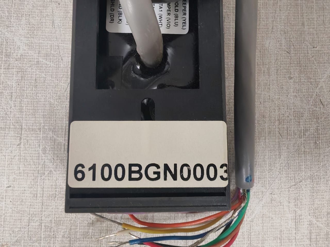 HID 6100BGN0003 HID 6100BGN0003 iCLASS R10 Reader 4