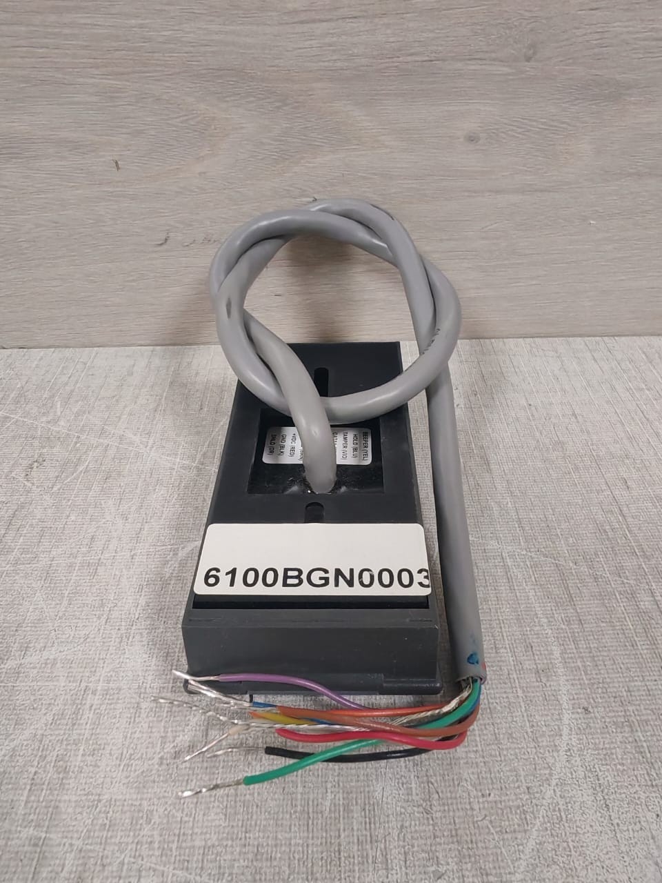 HID 6100BGN0003 HID 6100BGN0003 iCLASS R10 Reader 8