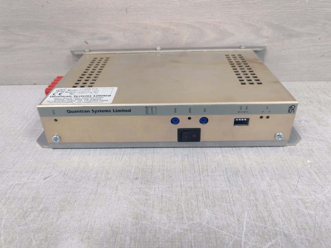 QUANTRAN SYSTEM LIMITED D195B-215 QUANTRAN SYSTEM LIMITED D195B-215 DIMMER CONTROL UNIT 6
