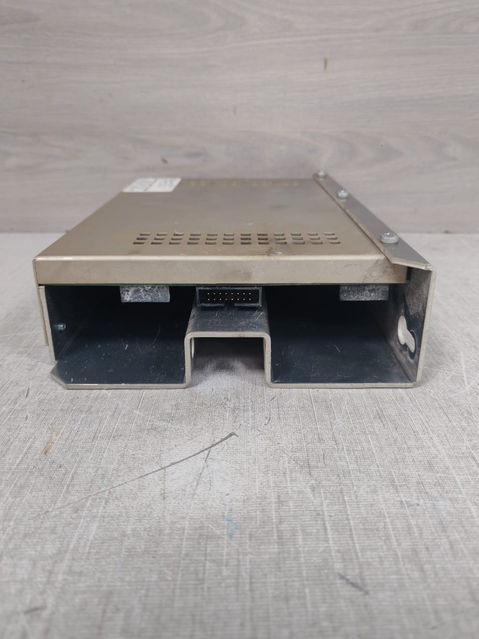 QUANTRAN SYSTEM LIMITED D195B-215 QUANTRAN SYSTEM LIMITED D195B-215 DIMMER CONTROL UNIT 8